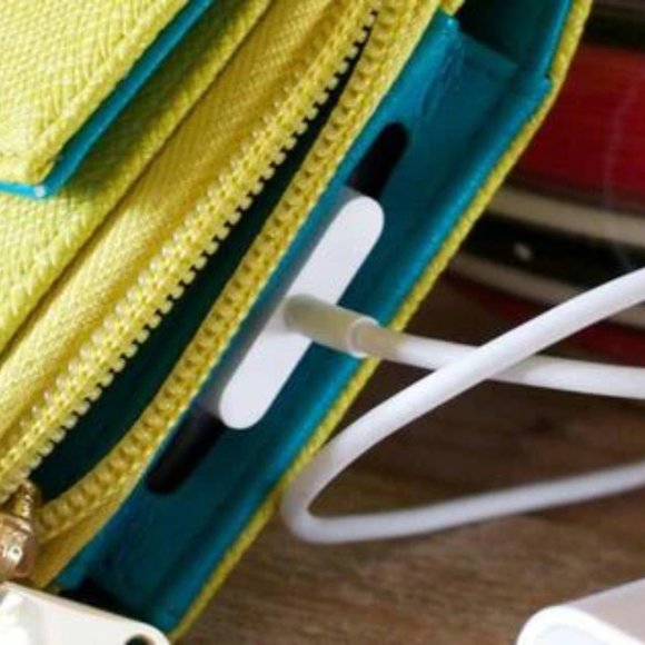 Miche Callie Phone Wallet - New but unpackaged - Picture 3 of 4